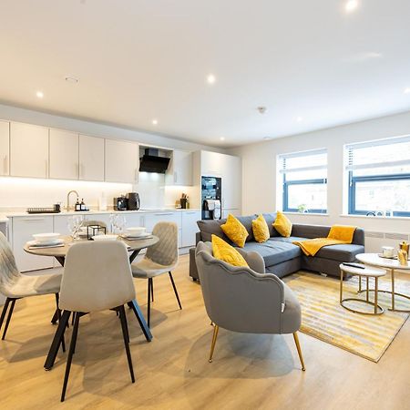 Modern 2 Bed Near Wythenshawe Hospital And Manchester Airport With Parking Exterior foto